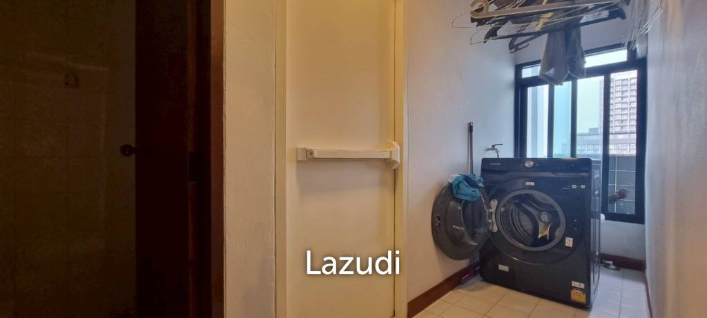 2 Beds 3 Baths 242 SQ.M. Baan Haad U Thong