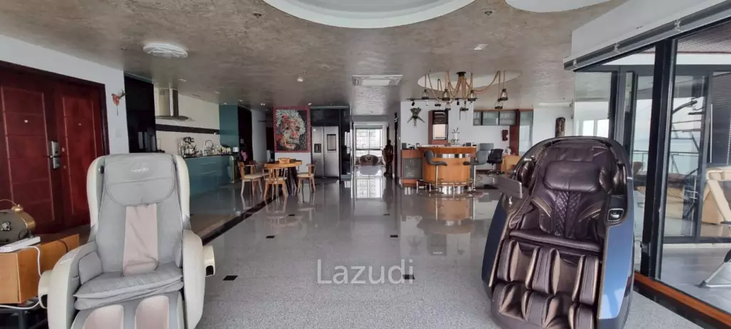 2 Beds 3 Baths 242 SQ.M. Baan Haad U Thong