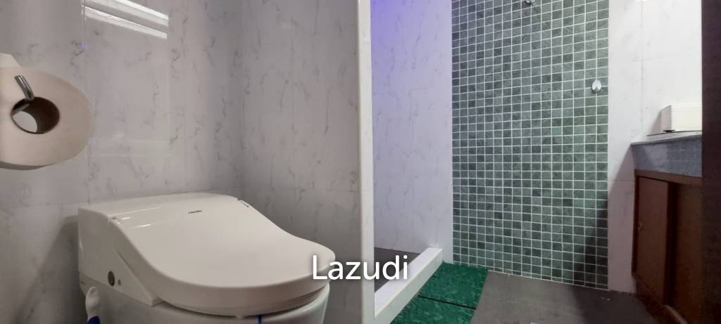 2 Beds 3 Baths 242 SQ.M. Baan Haad U Thong