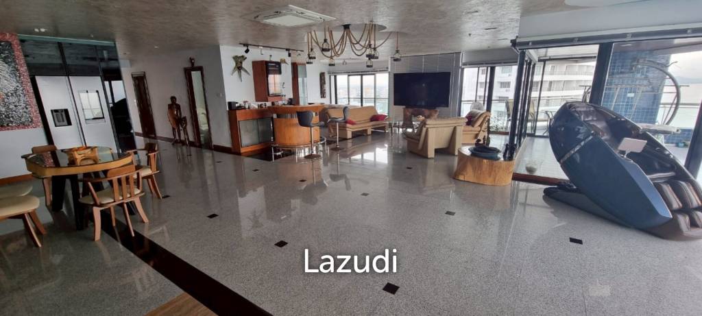 2 Beds 3 Baths 242 SQ.M. Baan Haad U Thong