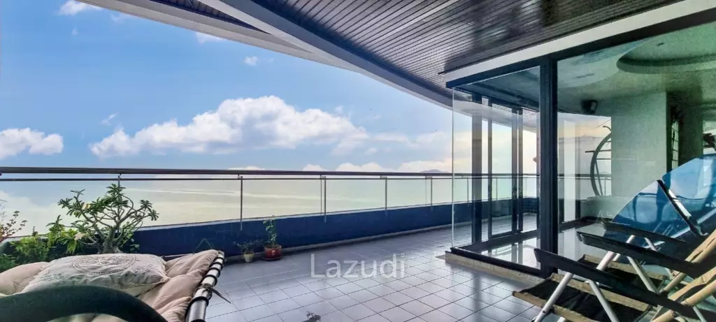 2 Beds 3 Baths 242 SQ.M. Baan Haad U Thong