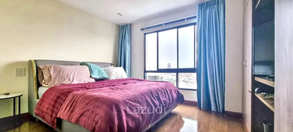 2 Beds 3 Baths 242 SQ.M. Baan Haad U Thong