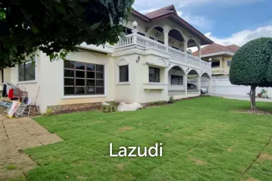 6 Beds 5 Baths 500 SQ.M. House in Soi Siam Country Club