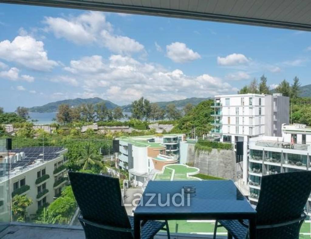 Studio Condo with private Rooftop Terrace and Jacuzzi Near Patong Beach