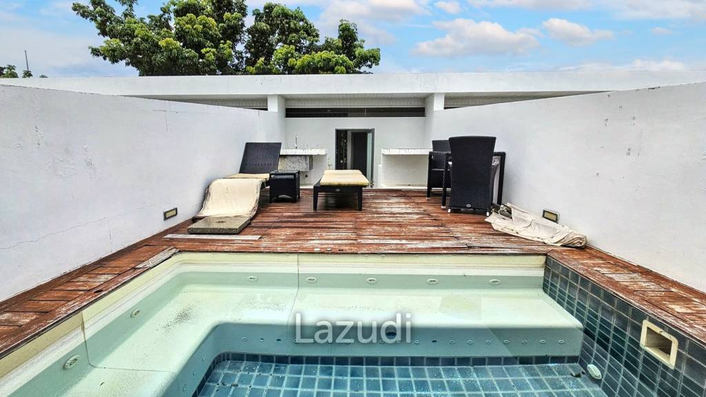 Studio Condo with private Rooftop Terrace and Jacuzzi Near Patong Beach