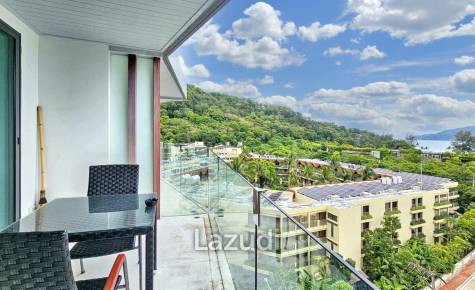 Studio Condo with private Rooftop Terrace and Jacuzzi Near Patong Beach