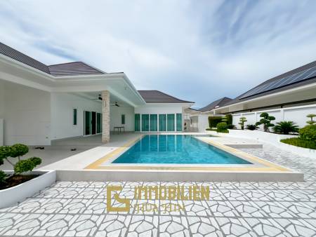 วิลลา 3 ห้องนอนสไตล์โมเดิร์นพร้อมสระว่ายน้ำ ในอาเรีย 2