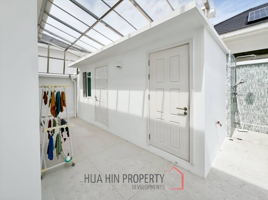BEST DEAL : Contemporary 3-Bedroom Villa with Pool in Aria 2
