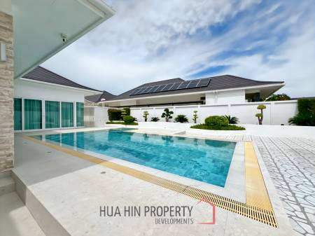 BEST DEAL : Contemporary 3-Bedroom Villa with Pool in Aria 2