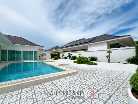 BEST DEAL : Contemporary 3-Bedroom Villa with Pool in Aria 2