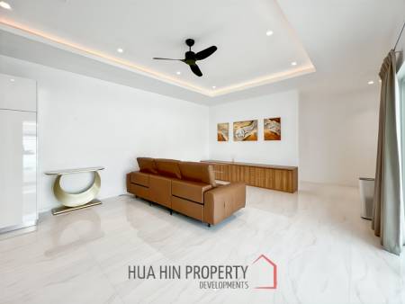 BEST DEAL : Contemporary 3-Bedroom Villa with Pool in Aria 2