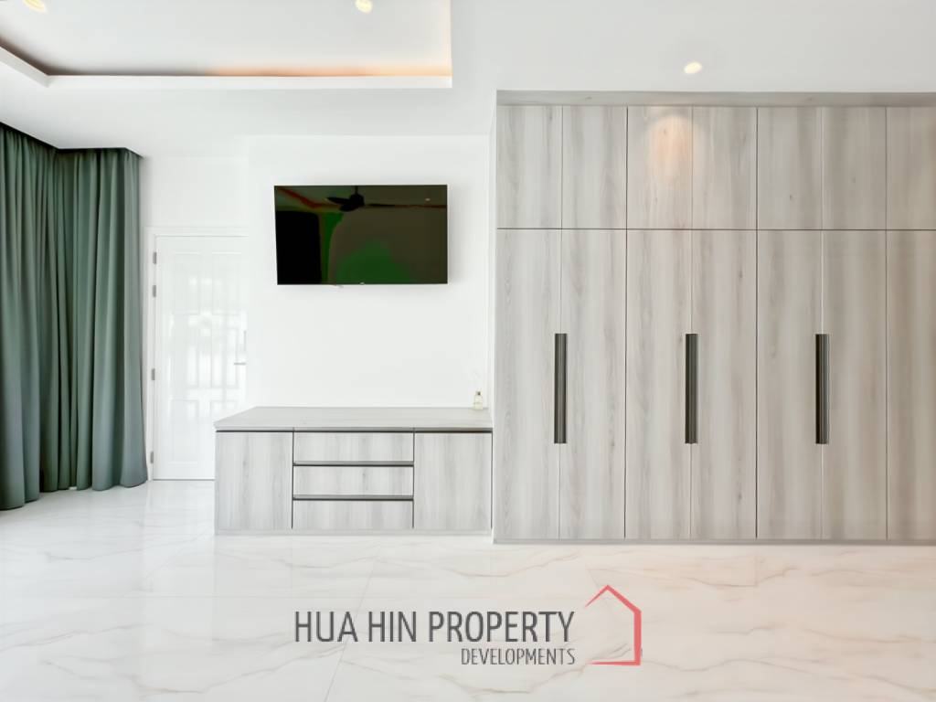 BEST DEAL : Contemporary 3-Bedroom Villa with Pool in Aria 2
