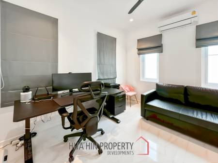 BEST DEAL : Contemporary 3-Bedroom Villa with Pool in Aria 2