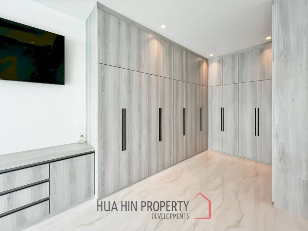 BEST DEAL : Contemporary 3-Bedroom Villa with Pool in Aria 2