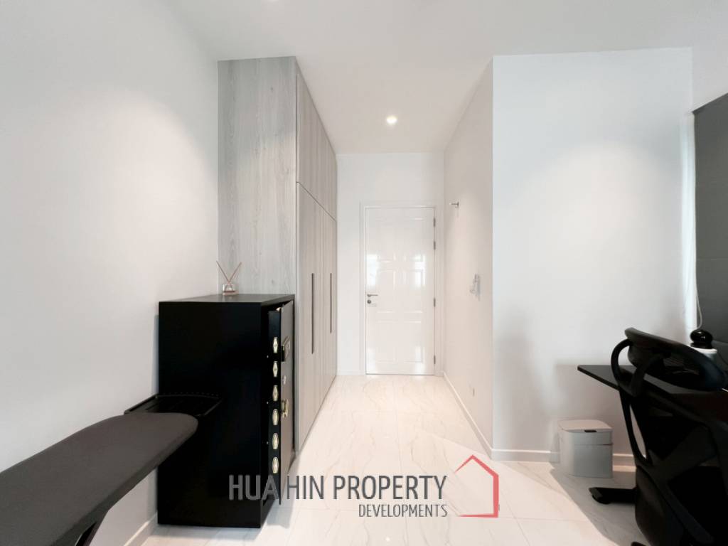 BEST DEAL : Contemporary 3-Bedroom Villa with Pool in Aria 2