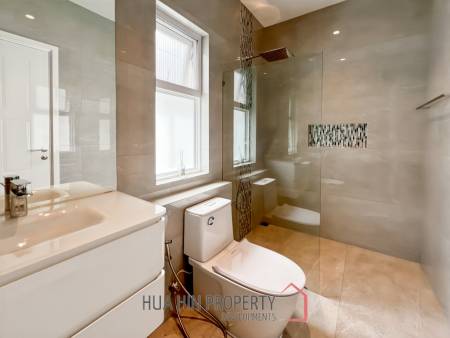 BEST DEAL : Contemporary 3-Bedroom Villa with Pool in Aria 2