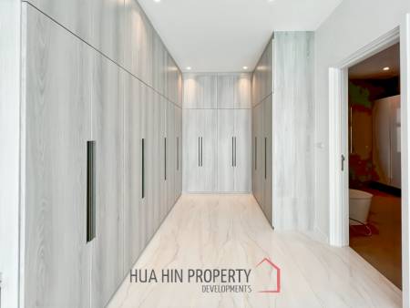 BEST DEAL : Contemporary 3-Bedroom Villa with Pool in Aria 2