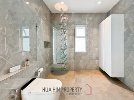 BEST DEAL : Contemporary 3-Bedroom Villa with Pool in Aria 2