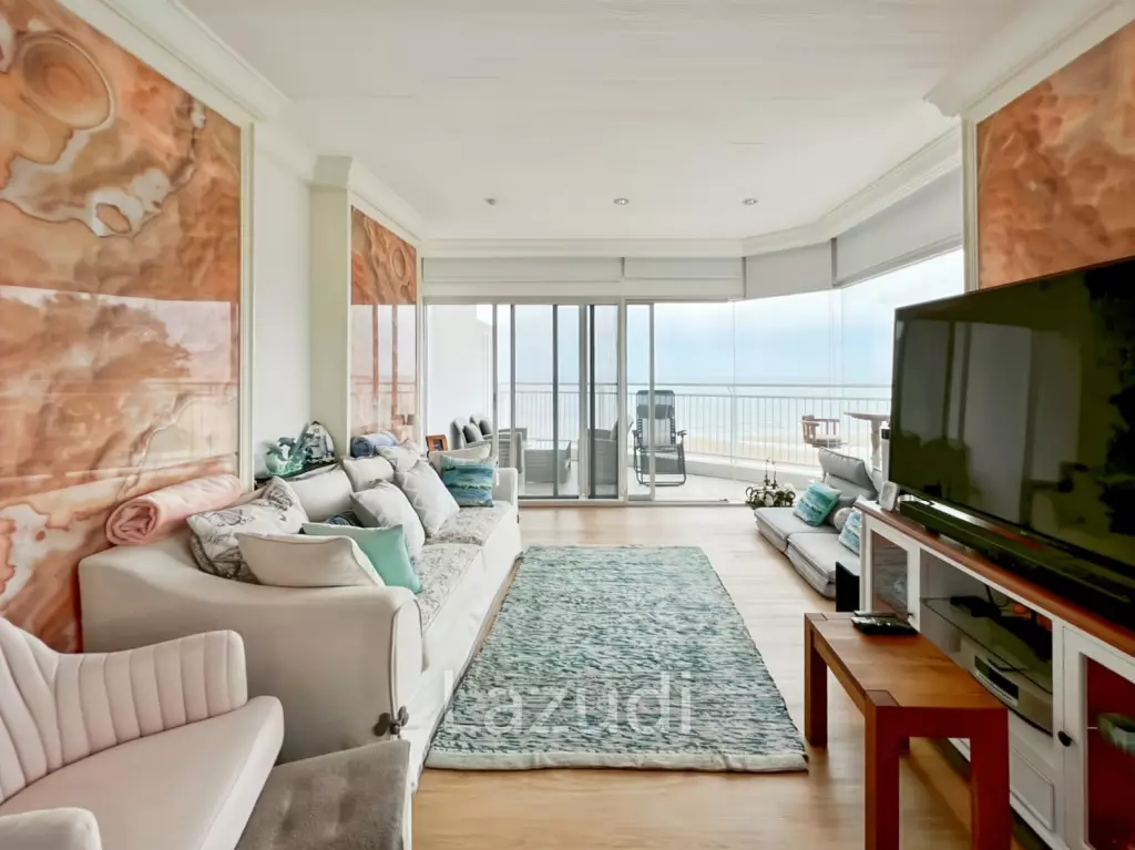 Absolute Beachfront - 2 Bedroom Condo in Baan Thew Kluen, Hua Hin