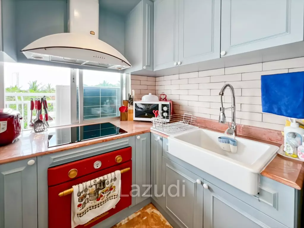 Absolute Beachfront - 2 Bedroom Condo in Baan Thew Kluen, Hua Hin