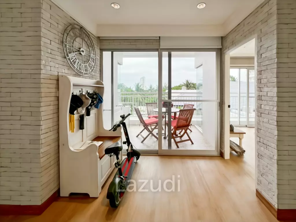 Absolute Beachfront - 2 Bedroom Condo in Baan Thew Kluen, Hua Hin
