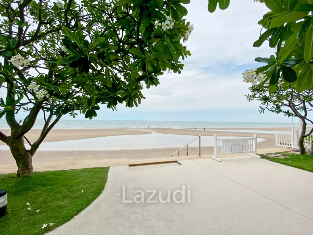 Absolute Beachfront - 2 Bedroom Condo in Baan Thew Kluen, Hua Hin