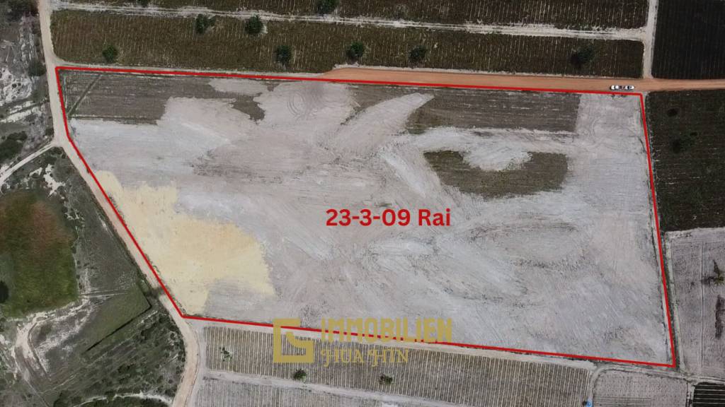 ที่ดินขนาดใหญ่เหมาะลงทุนและพัฒนา 23-3-09 ไร่ วิวภูเขาในตำบลทับใต้ หัวหิน