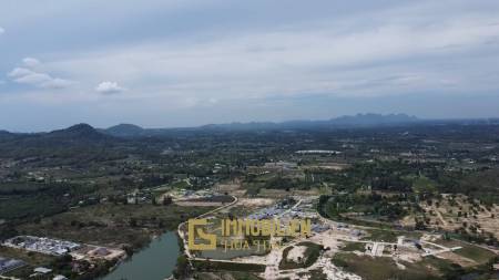 ที่ดินขนาดใหญ่เหมาะลงทุนและพัฒนา 23-3-09 ไร่ วิวภูเขาในตำบลทับใต้ หัวหิน