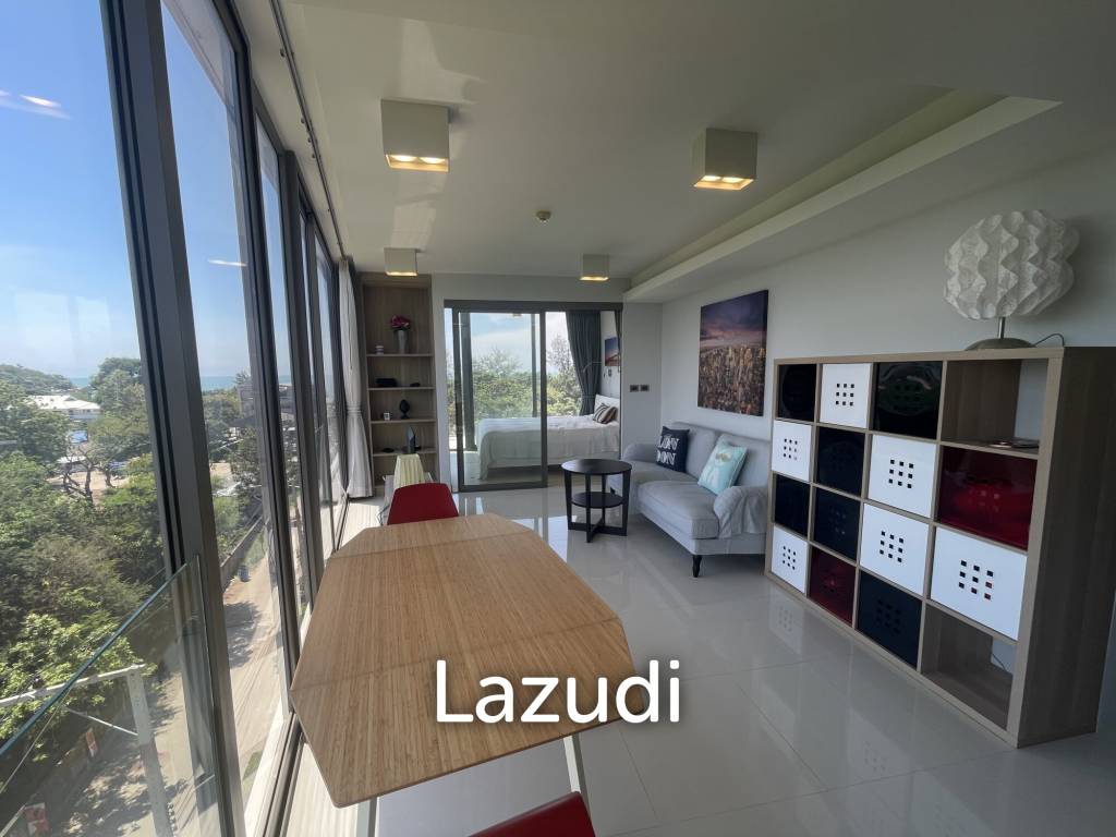 The Pine: 1 bedroom condo with sea view