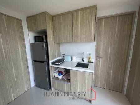 The Pine: 1 bedroom condo with sea view