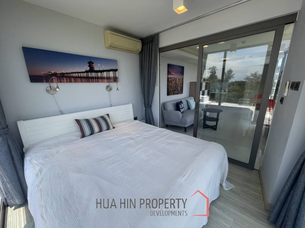 The Pine: 1 bedroom condo with sea view