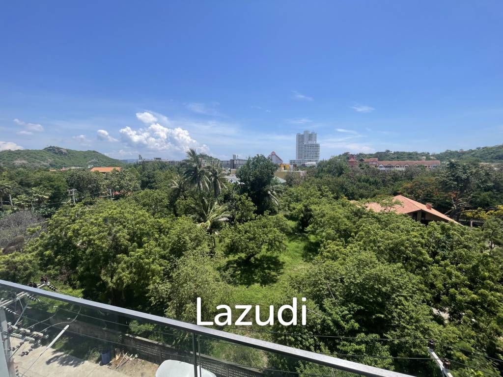 The Pine: 1 bedroom condo with sea view