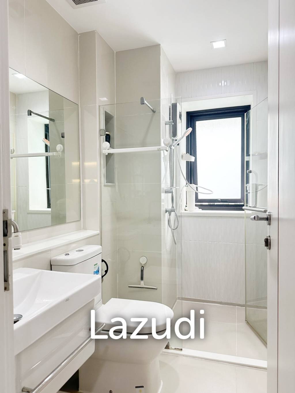 2 Bed 2 Bath 59 SQ.M LIFE Asoke - Rama 9