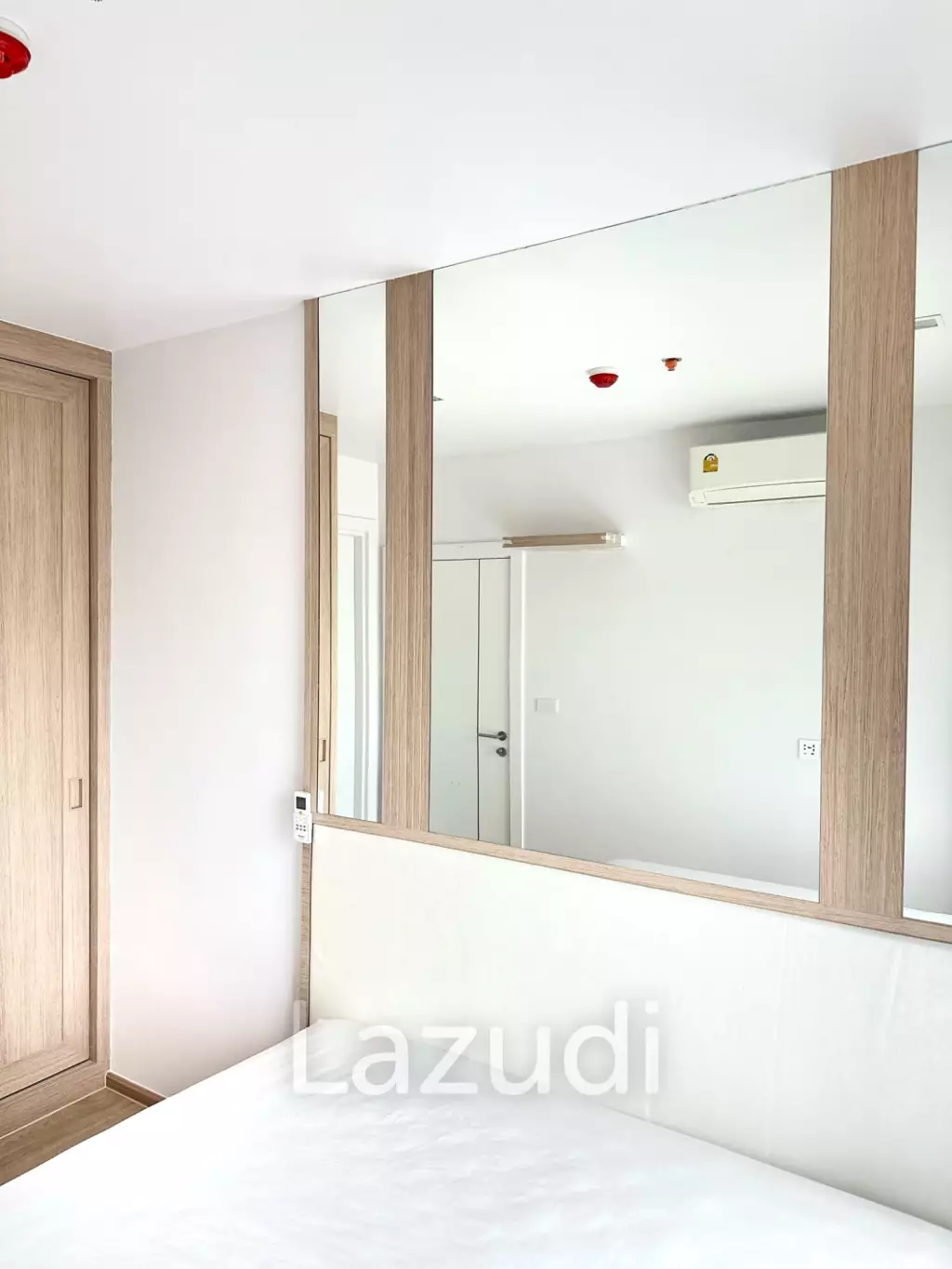 2 Bed 2 Bath 59 SQ.M LIFE Asoke - Rama 9