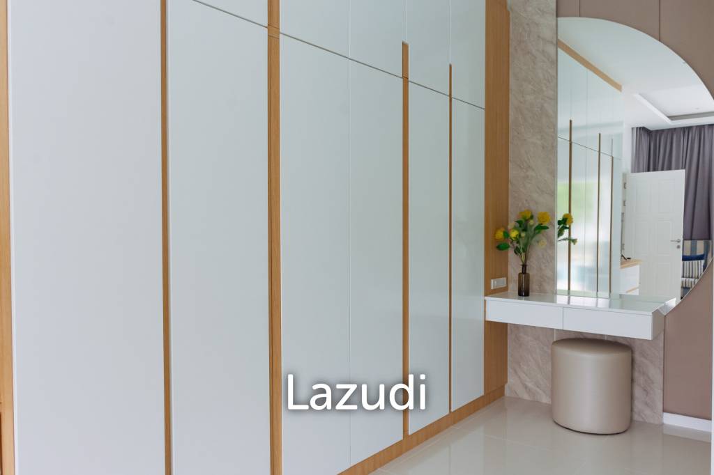 1,123 ตร.ม 3 เตียง 3 อาบน้ำ วิลล่า For ขาย