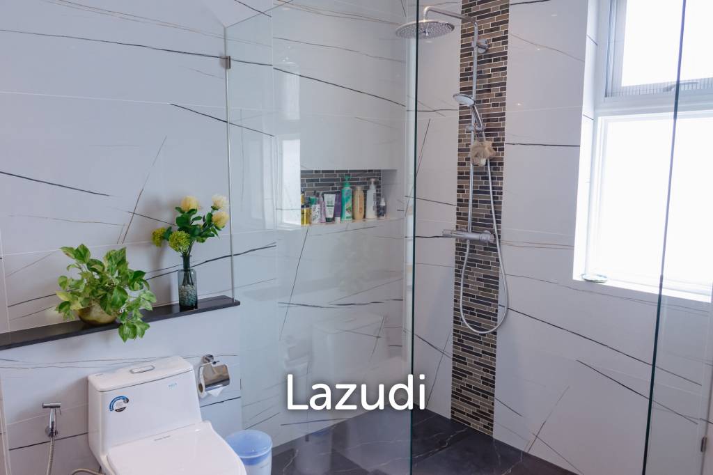 1,123 ตร.ม 3 เตียง 3 อาบน้ำ วิลล่า For ขาย