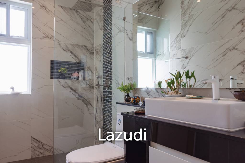 1,123 ตร.ม 3 เตียง 3 อาบน้ำ วิลล่า For ขาย