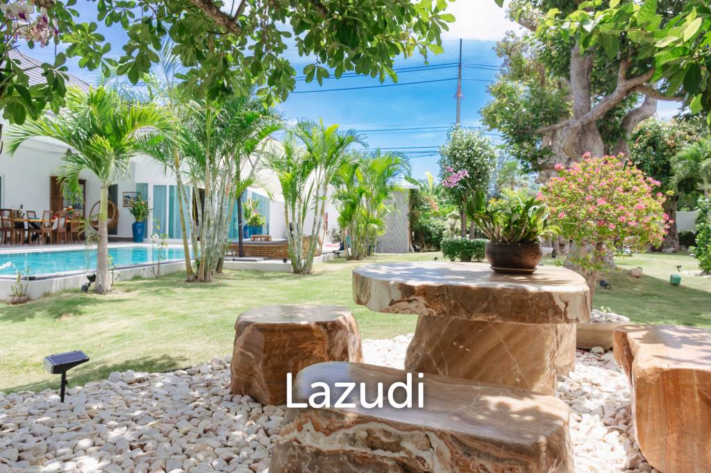 1,123 ตร.ม 3 เตียง 3 อาบน้ำ วิลล่า For ขาย