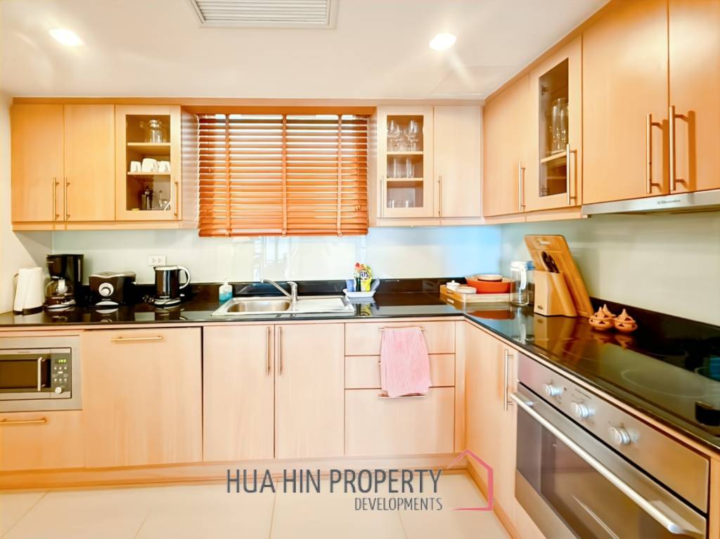 Great Price! : Spacious 3 Bedroom Condo in SeaRidge Hua Hin