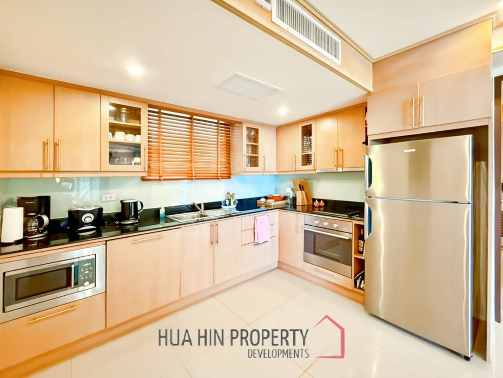 Great Price! : Spacious 3 Bedroom Condo in SeaRidge Hua Hin