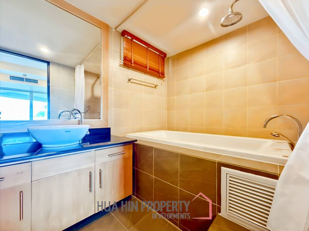Great Price! : Spacious 3 Bedroom Condo in SeaRidge Hua Hin