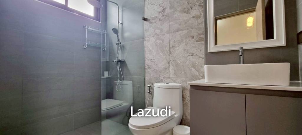 3 Beds 4 Baths 210 SQ.M. Living 21 at Mabprachan