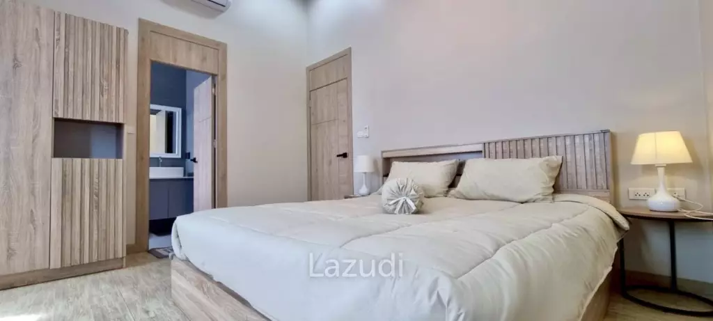3 Beds 4 Baths 210 SQ.M. Living 21 at Mabprachan