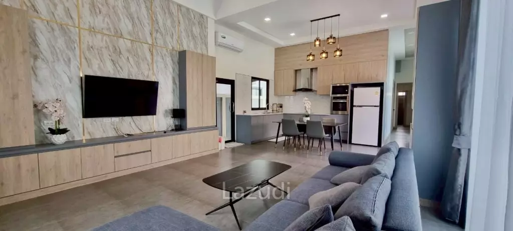3 Beds 4 Baths 210 SQ.M. Living 21 at Mabprachan