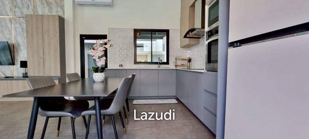 3 Beds 4 Baths 210 SQ.M. Living 21 at Mabprachan