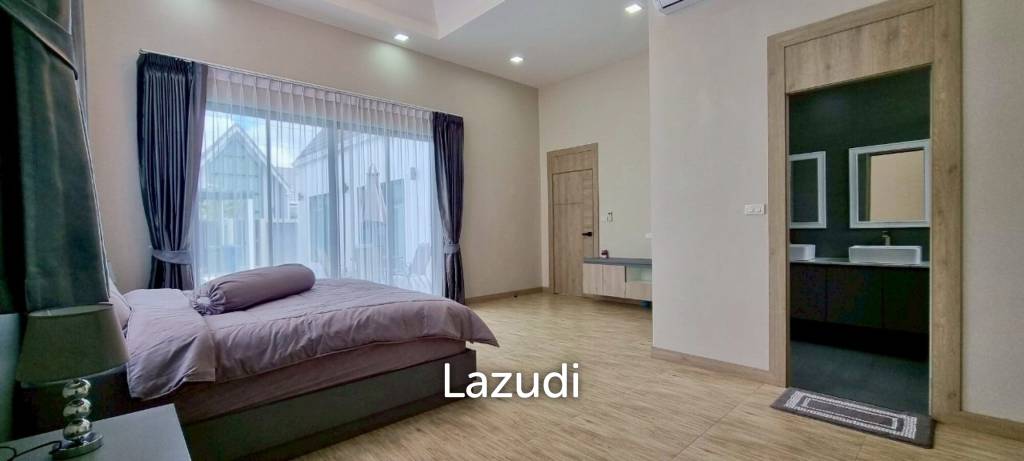 3 Beds 4 Baths 210 SQ.M. Living 21 at Mabprachan