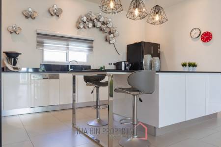 3 Bed 4 Bath 230 SQ,M Baan Phu Thara Phase 1