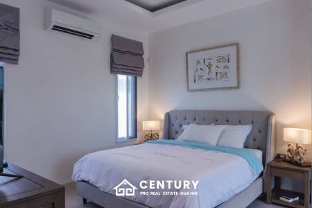 698 ตร.ม 3 เตียง 4 อาบน้ำ วิลล่า For ขาย