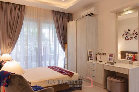 3 Bed 4 Bath 230 SQ,M Baan Phu Thara Phase 1