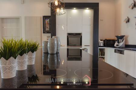 3 Bed 4 Bath 230 SQ,M Baan Phu Thara Phase 1